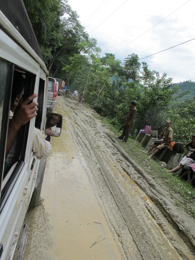 Muson döneminde Sikkim'de yolların durumu