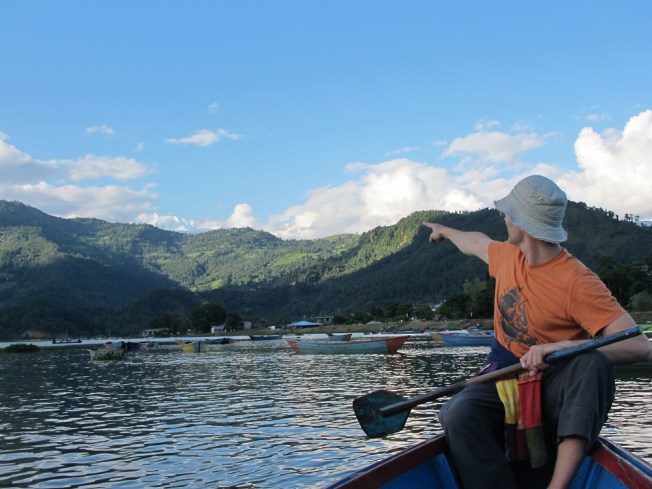 Pewa Gölü'nde Gezinti