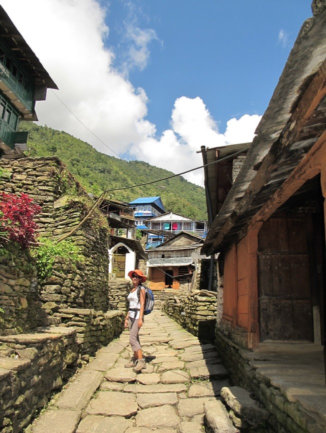 Ama yollarda karşımıza çıkan dağ köyleri çok güzeldi...