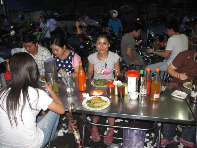 Street 19'daki isimsiz yol üstü lokantası. Mutlaka denenmeli!