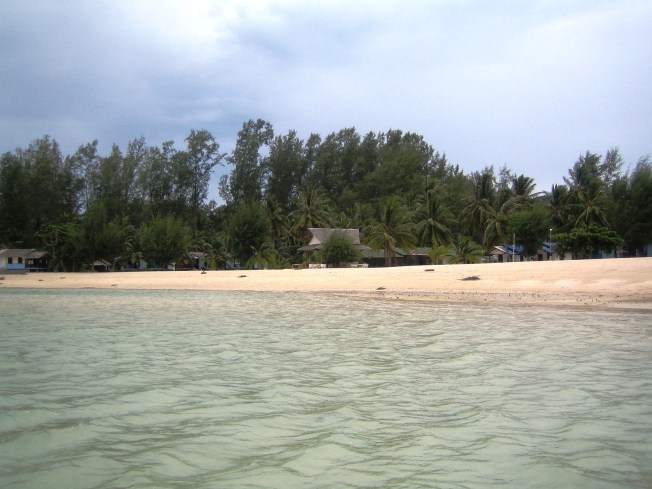 Öğle tatillerimi geçirdiğim Srithanu sahili