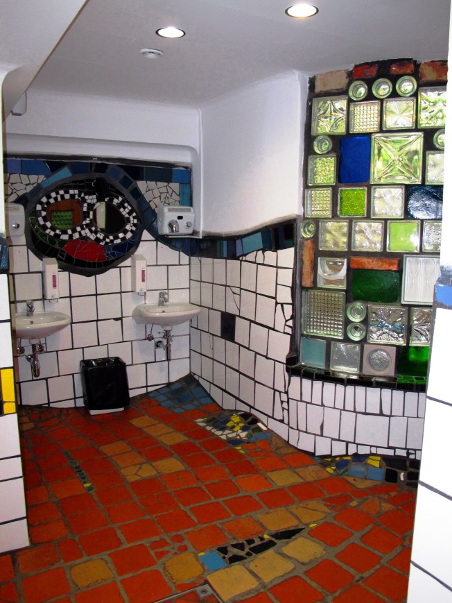 Hundertwasser tuvaletleri :)