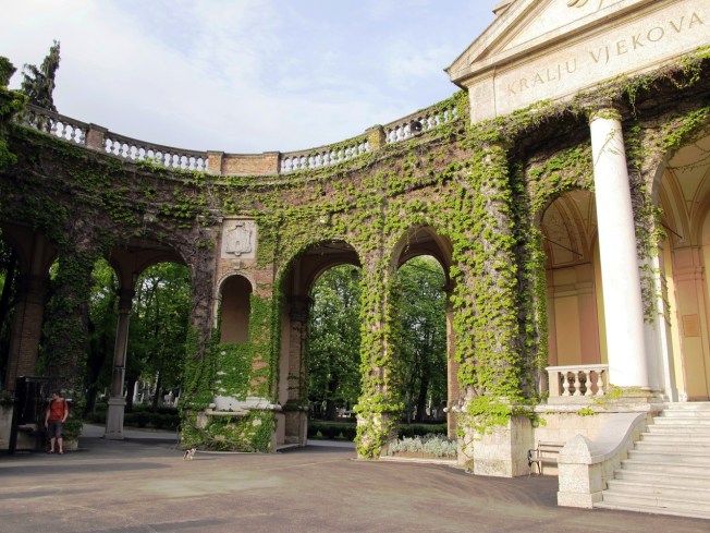 Mirogoj Mezarlığı girişi