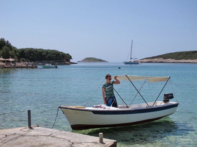 Gezinti teknemiz ve kaptanı