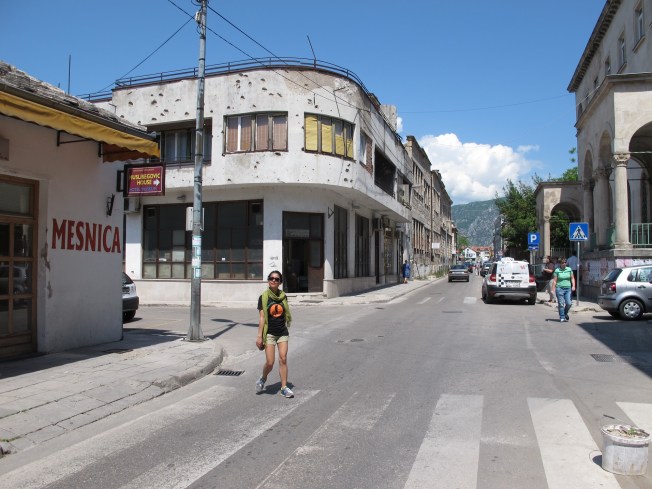 Bina cephelerindeki mermi izleri