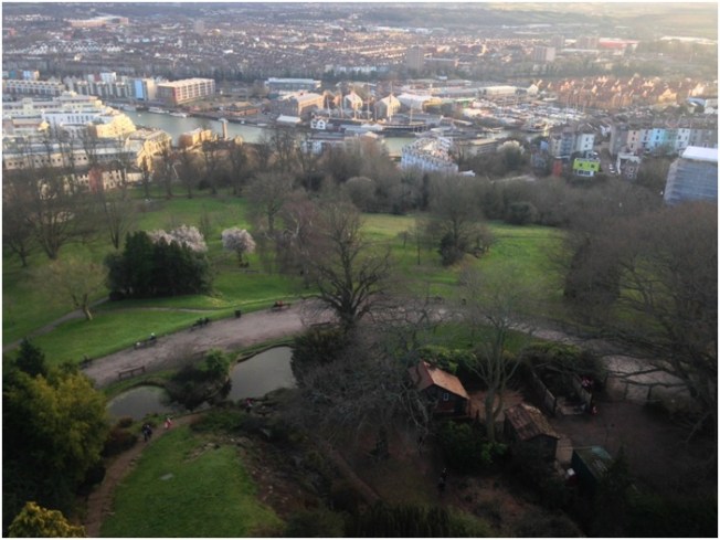 Brandon Hill ve Cabot Tower`ın tepesinden görünen Bristol manzarası