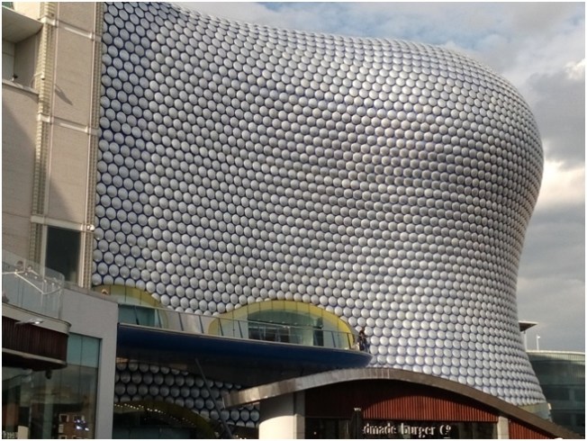 Sefridges Binası – Hemen Bull Ring alışveriş merkezinin yanında- Birmingham’ın simgelerinden