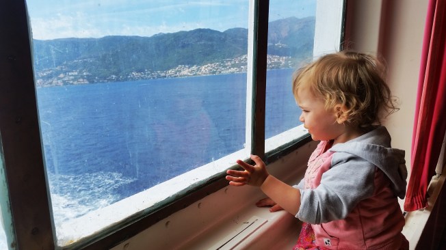 Korsika mı orası? - Feribotta.