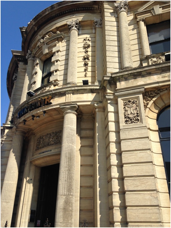 The Bank – Ertesi günün fotoğrafı